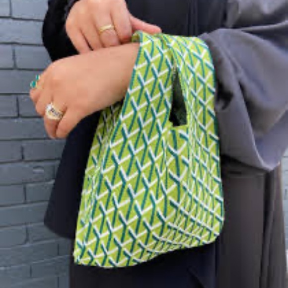 Chic Stylish Plaid Knit Mini Tote Bag for Women - Versatile, Lining - Picture 5 of 7